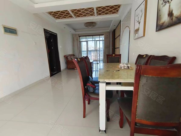 三亚吉阳临春河路鹿皇温馨花园长短租五中旁 鹿皇温馨花园 2房精装修