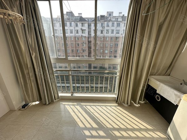 苏州张家港杨舍四季花园(张家港)四季花园电梯精装两室整租,家电齐全