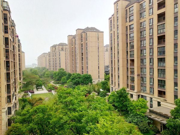 上海青浦重固万科尚景苑(西区公寓住宅)万科三房精装修 低价 出租3500