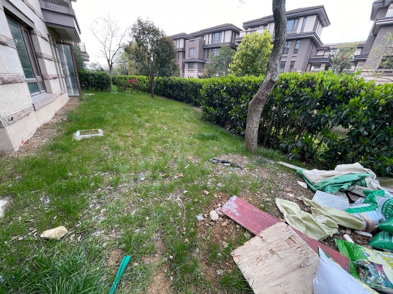 大花园可扩建,维拉小镇溪园二手房,1290万,5室2厅,4卫,446平米-宁波