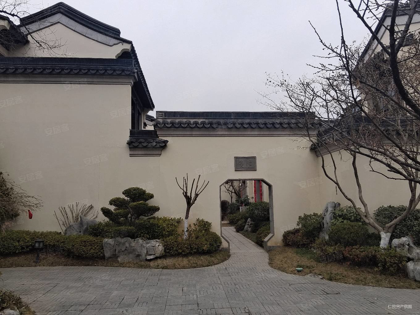 融创揽月府一期北入户约200平大花园房本满两年