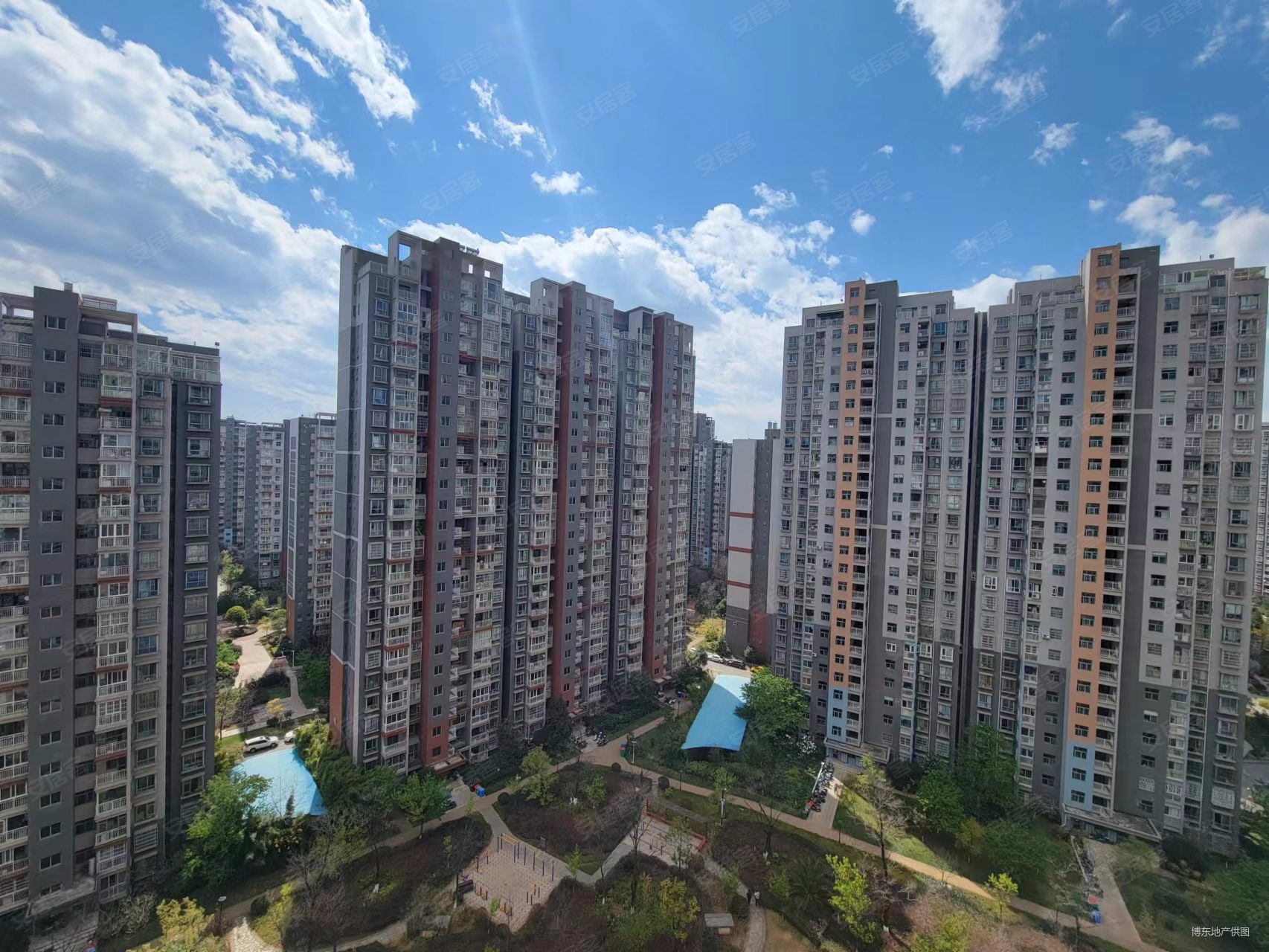 诚心出售雨花毓秀144平15楼带车位产权清晰随时可看房