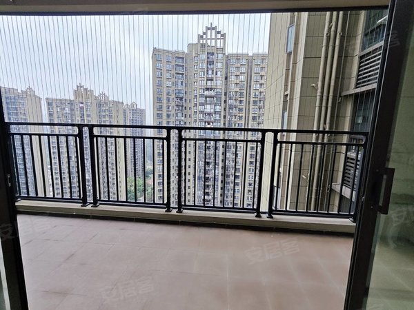 广州南沙黄阁南沙保利城南怡湾精装四房, 全屋配齐, 目前空置, 新房可