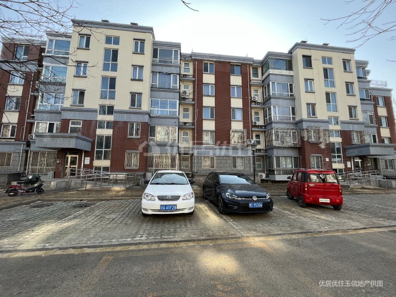 恒盛波尔多小镇(南区)3室2厅1卫89㎡南北219万