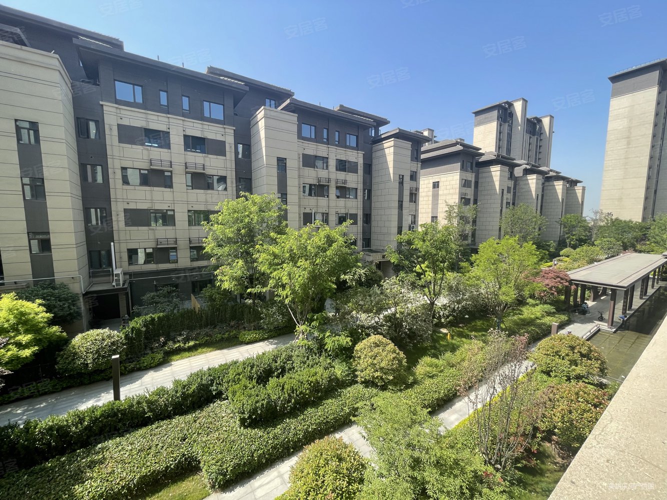 临高新,沣东新城一梯一户,洋房精装修,碧桂园国湖4居室