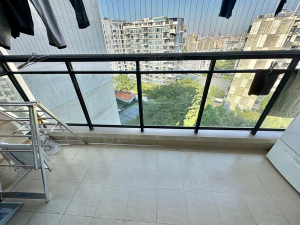 深圳龙岗坂田第五园五期第五园五期 三房精装全齐 厅出阳台 业主诚意