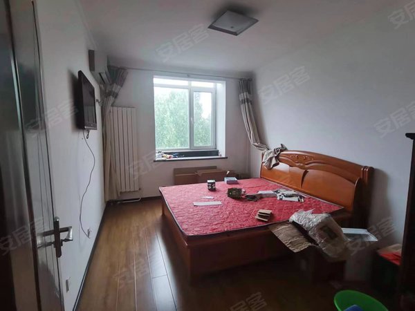 北京怀柔雁栖顶秀美泉小镇a区顶秀美泉一期  4层   精装修  家电齐全