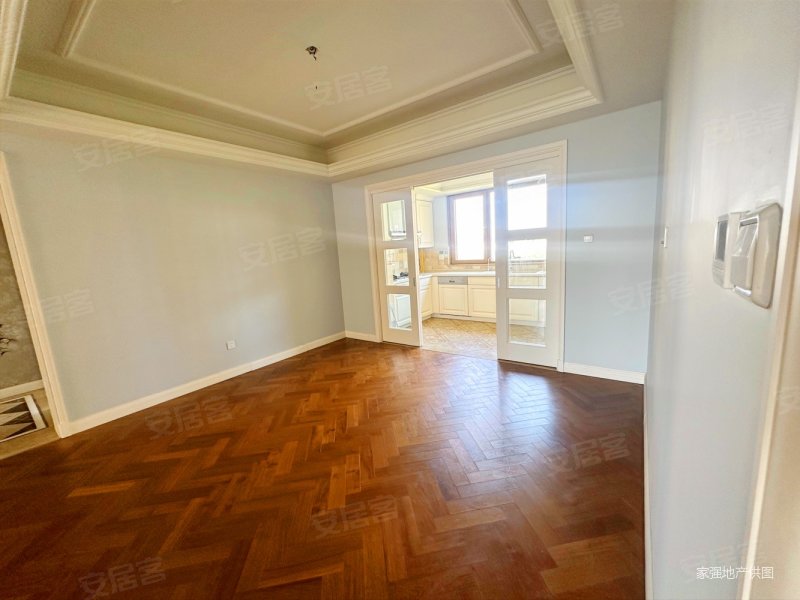 鲁信随珠花园 总价299万 带车位 地铁口 高端 品质小区