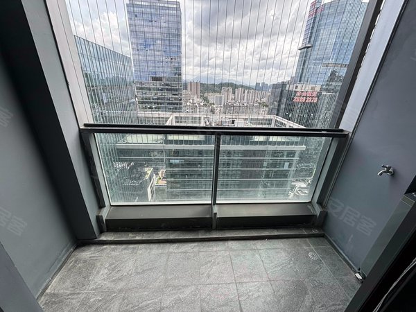 深圳龙岗大运恒明one16号线愉园地铁恒明湾两房家电齐全拎包入住,方便