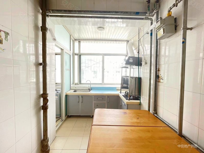 带地下室大院停车甸柳一中诚意卖可谈价百花公园解放路旁