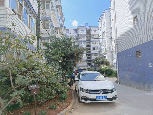 昆明西山滇池路片区福源小区福源小区 标准2室2厅带家具 采光采阳好