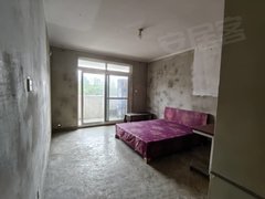 上海浦东南汇周边急租 毛坯大两室 有床和热水器 可办居住证出租房源真实图片