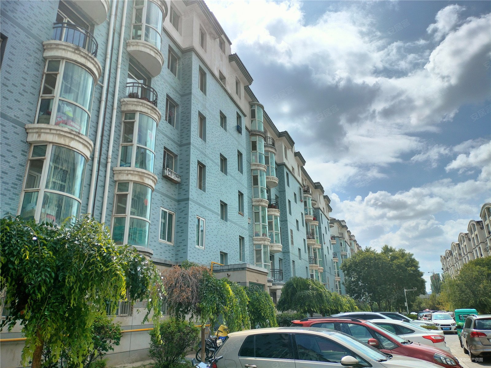 急售大召旧城北门附近汇豪天下南区白银四楼价格可议