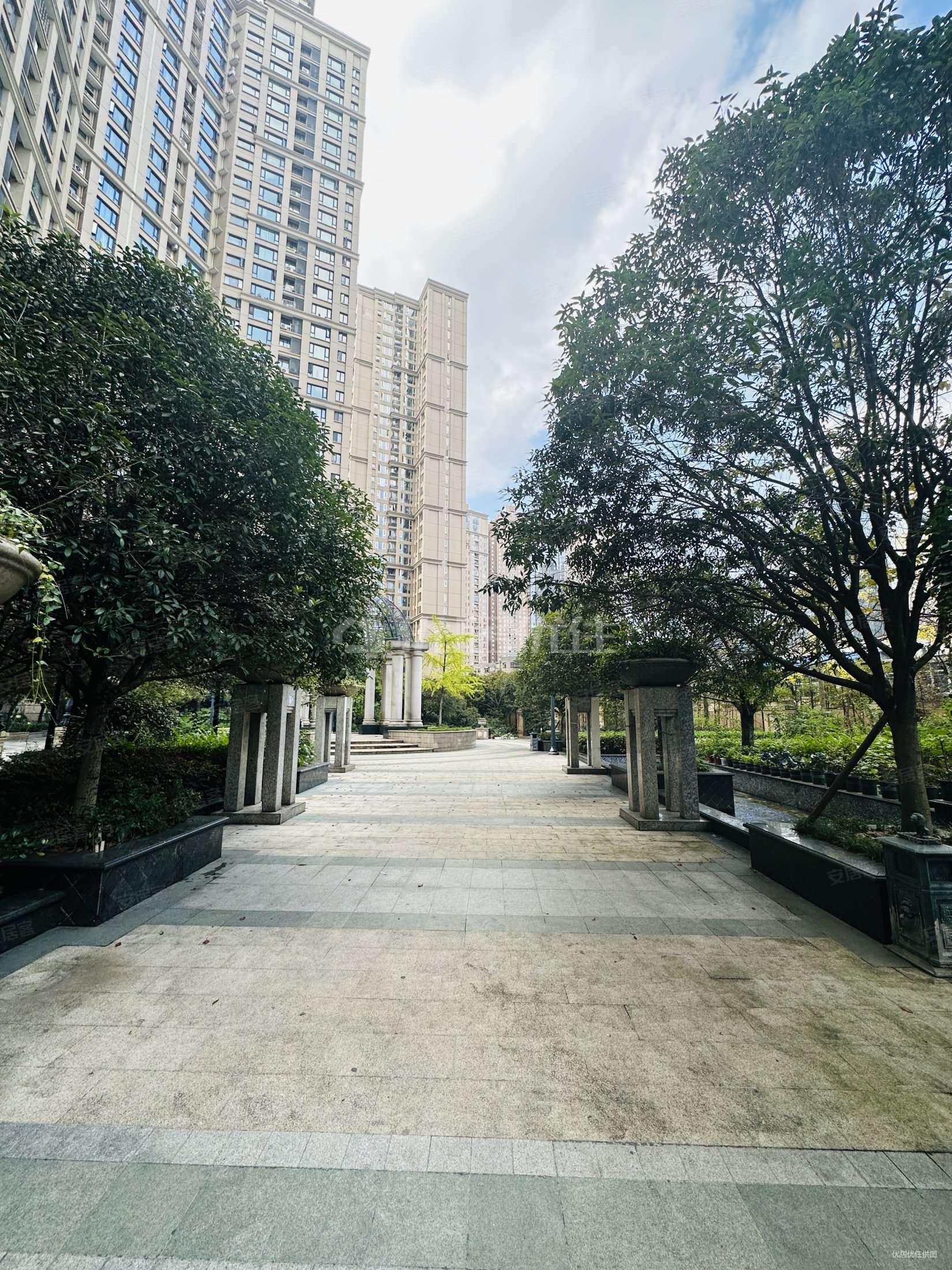 兆基新 精装2房 楼层视野很好 南北通透,新王府二手房,79.