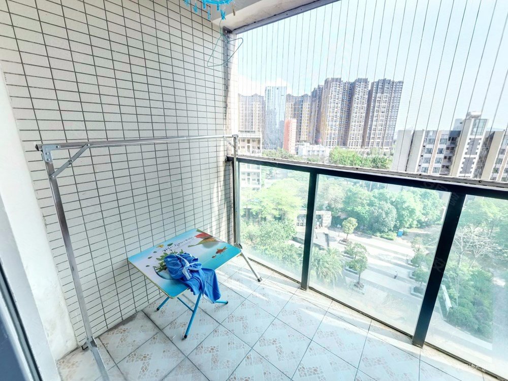 玉湖湾3室2厅2卫88.29㎡南520万