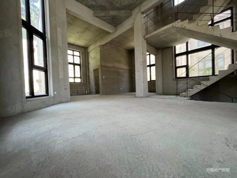 中体独栋 依山傍水 环境清幽,中体九号院别墅二手房,750万,5室3厅,5卫