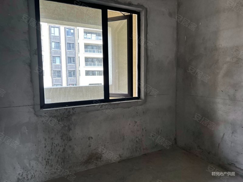 楼层,户型周正,鑫控吴越学府二手房,275万,4室2厅,2卫,143平米-嘉兴