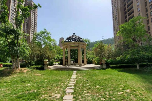 不足,三盛国际公园怎么样,三盛国际公园周边房产中介经纪人评价-济南