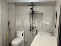 丹东元宝新柳步行街新柳女人街附近5楼精装修包取暖出租房源真实图片