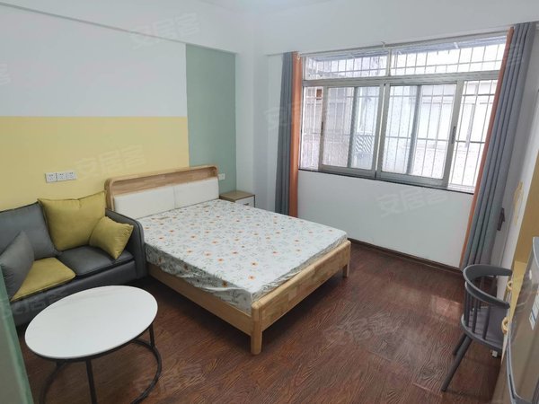 南宁西乡塘明秀路又一居公寓友爱南路 明秀地铁口 火车站 朝阳广场