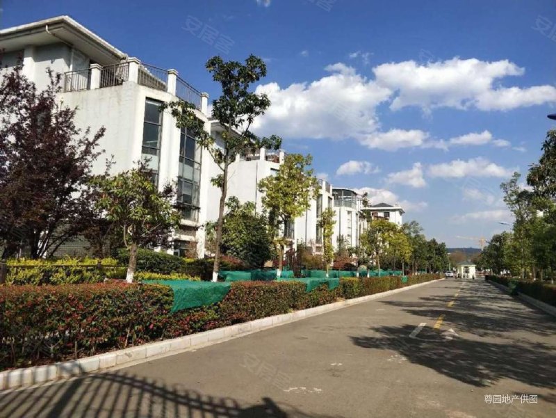 金江小区熙苑(别墅)7室4厅4卫282.25㎡南北1520万