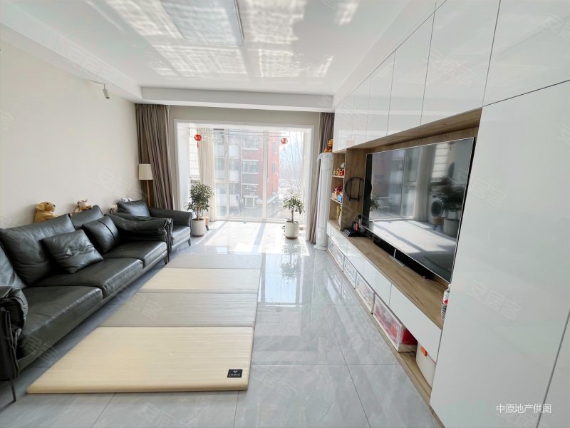 必看好房 蓝水园 洋房3楼 全新装修 有车位 房主