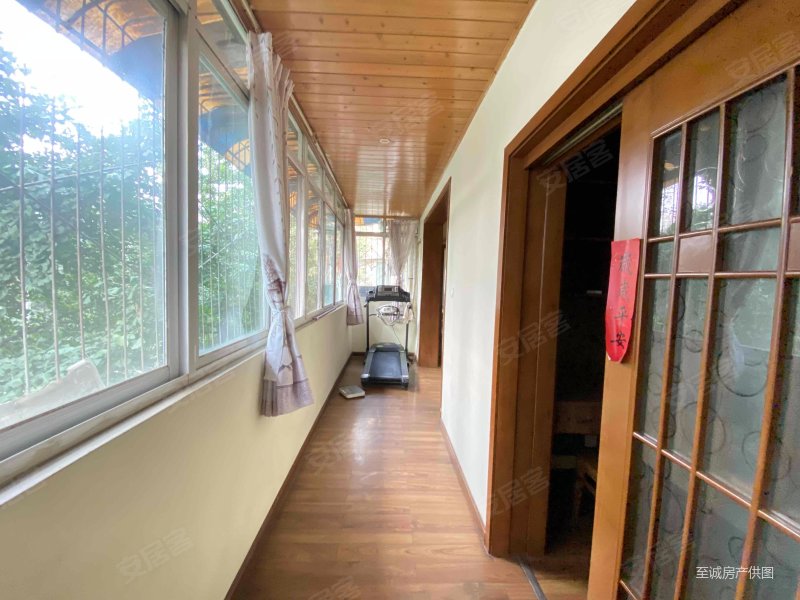 青羊二区 涌金一个点 位置好 中间楼层 视野好 可以小刀,四道街16号