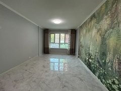 巴音郭楞库尔勒新市区鸿雁新区21中对面华源圣地欣城,精装微住一楼送负一楼房子层高出租房源真实图片