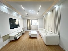 上海浦东高桥精装一居室，采光极好，shou次出租，诚心租房价格可谈，新上出租房源真实图片