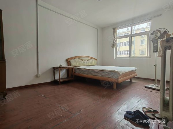 台东八路台东步行街4楼