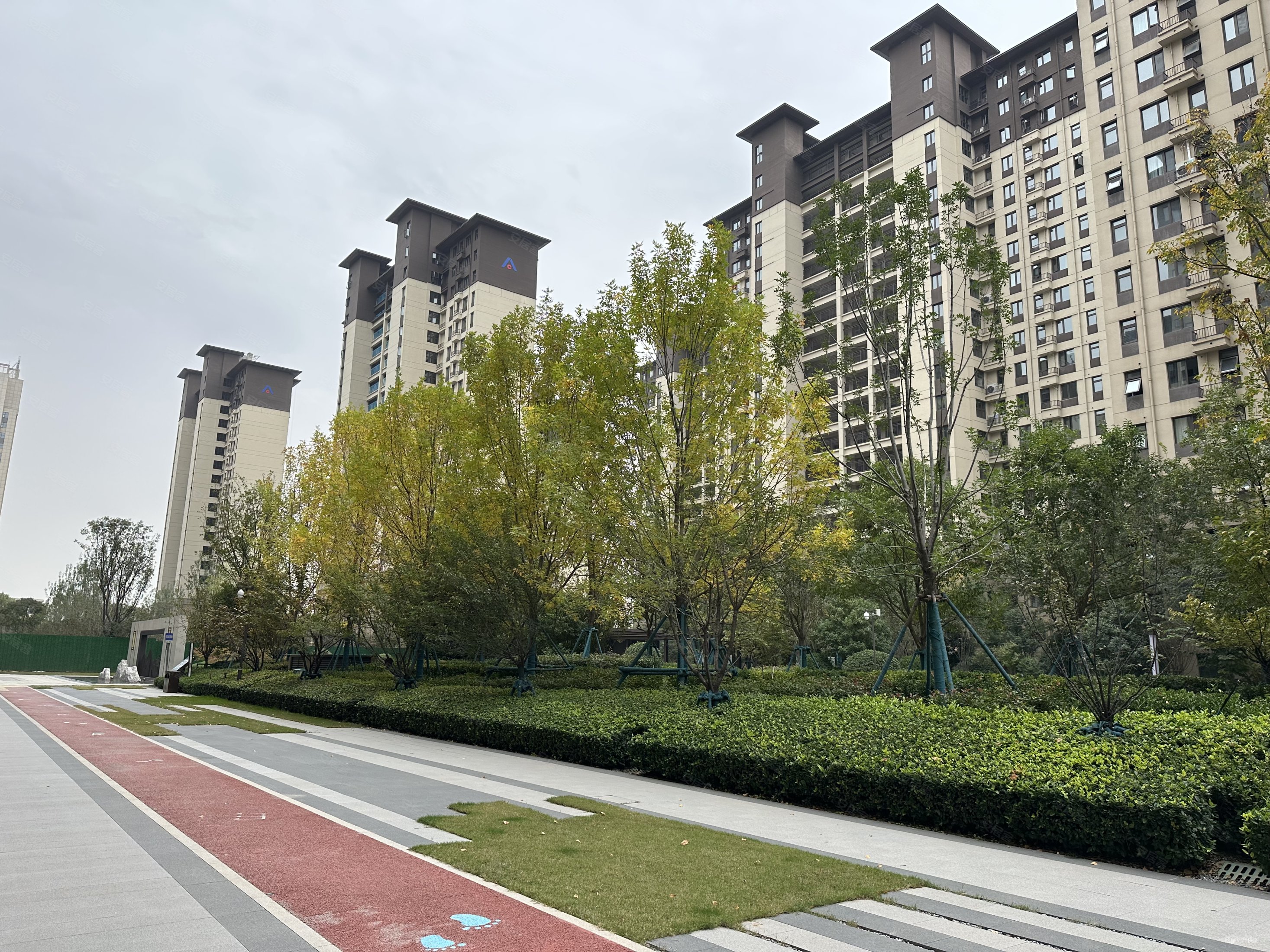 建业龙城东望3室2厅1卫110.48㎡南北95万