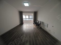 蚌埠蚌山宝龙广场玉龙湖畔北区,四室两厅,靠近铁三小和龙湖公园附近出租房源真实图片