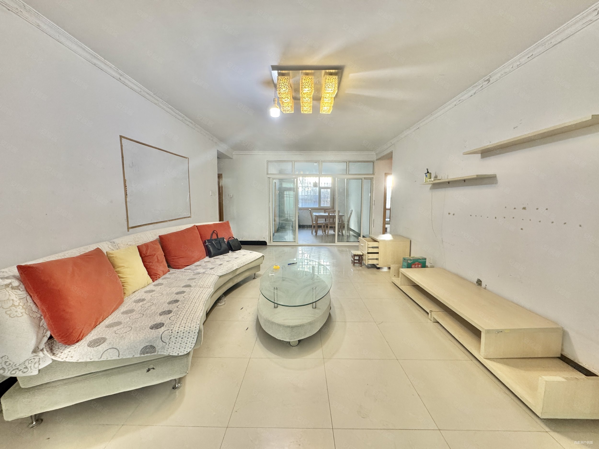 海晏路36号院3室2厅2卫148㎡南北150万