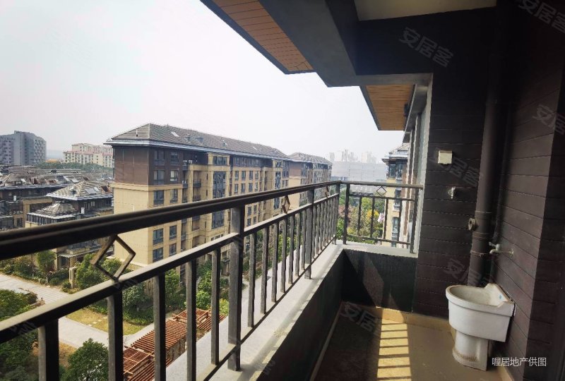 保利铃兰公馆公寓住宅