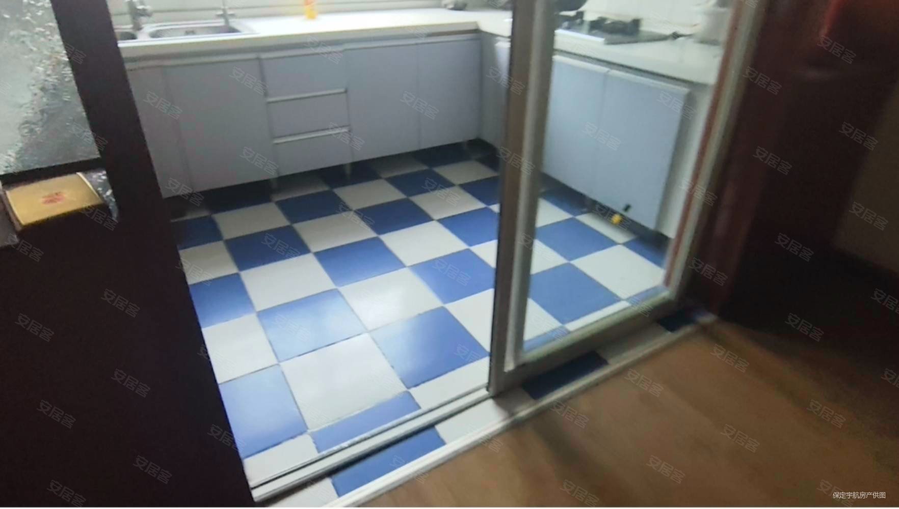 信合花园4室3厅3卫238.5㎡南北120万