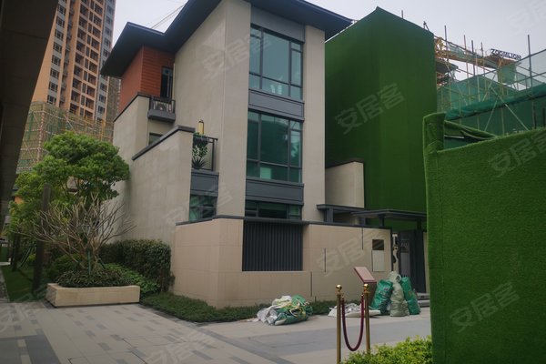 海伦堡千江阅(别墅)周边房产中介经纪人评价-中山安居客