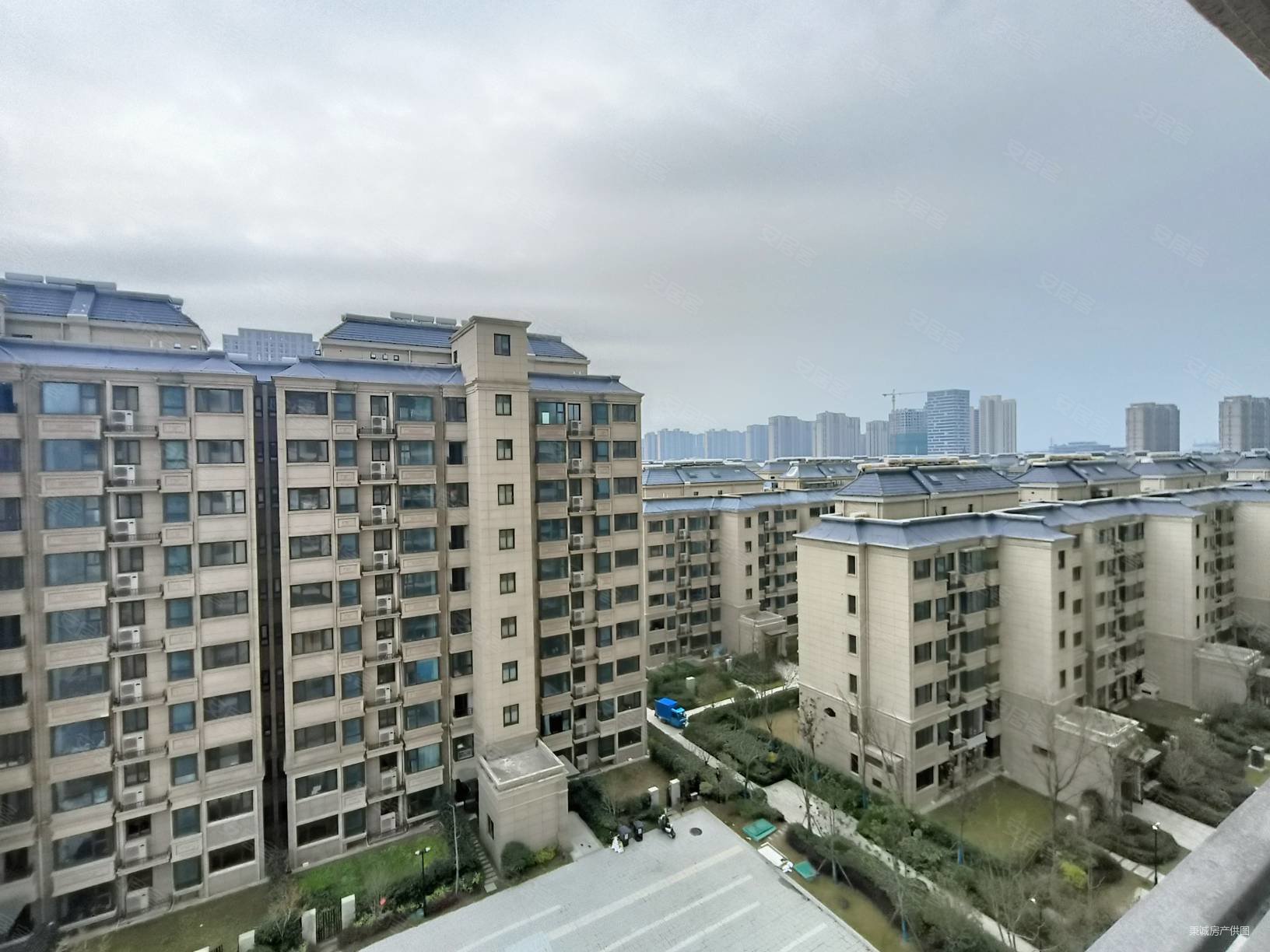 地铁口136平中南熙悦前排全天阳光房东诚心随时看房