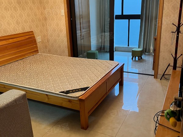 湖州长兴长兴市区画溪花园一小 九汇城附近 画溪花园精装两房 停车