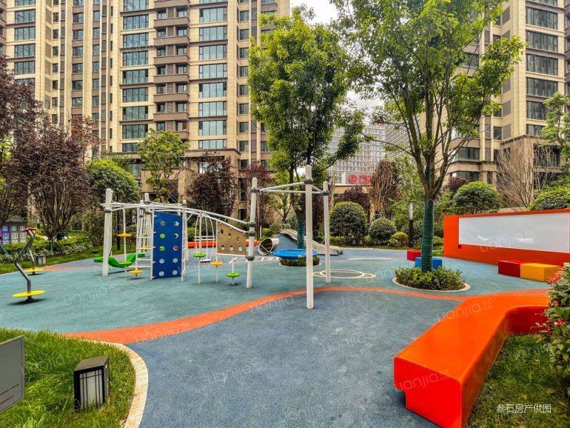 南北通透 带电梯,万达天玺二手房,595万,4室2厅,2卫,168平米-西安安居