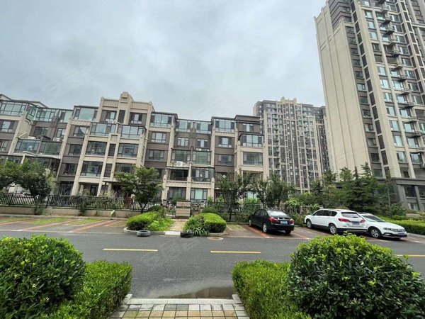 青岛黄岛隐珠银盛泰星海城二期房源采光好,南北通透,业主诚意出出租