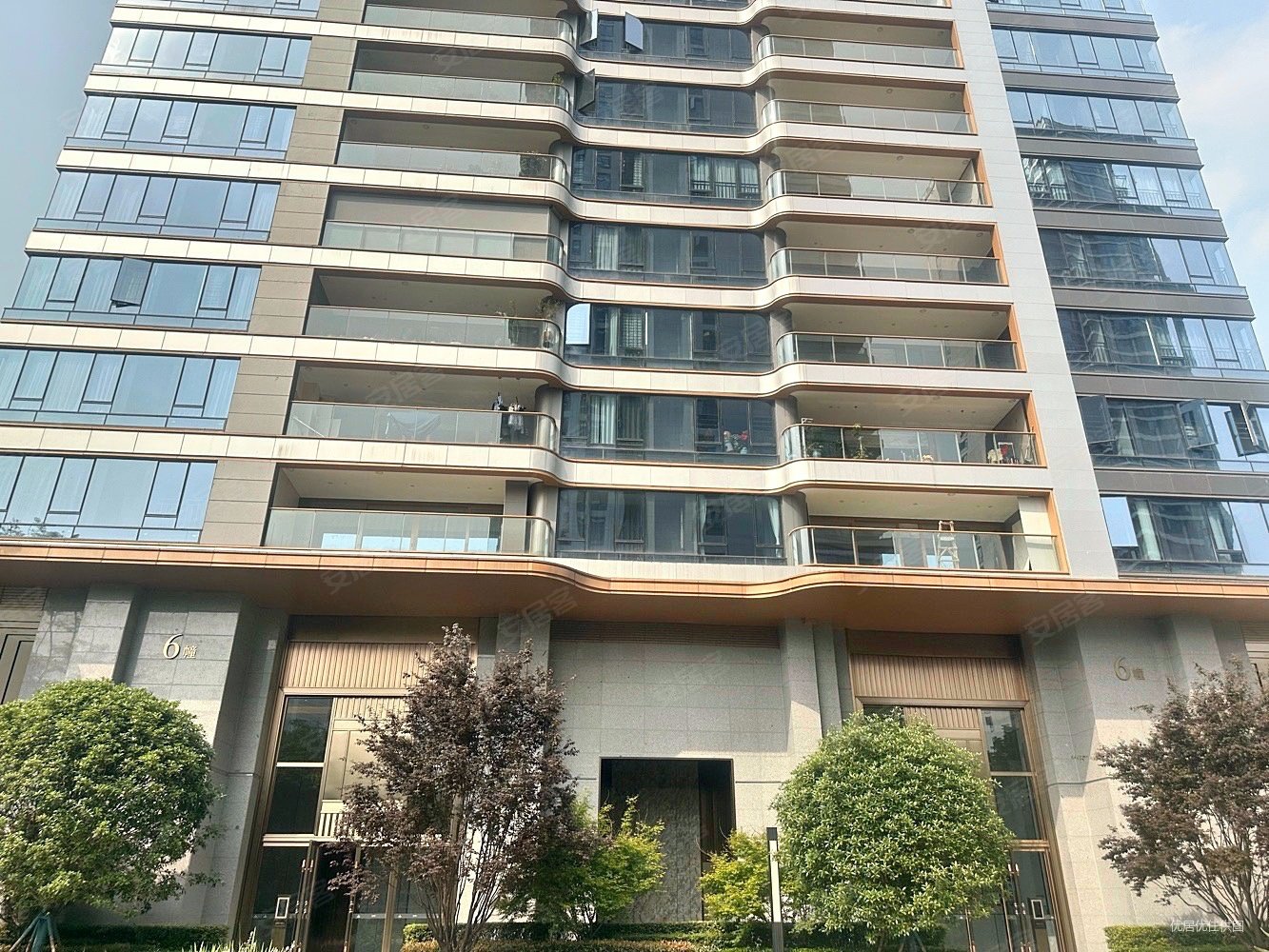 西派城跃层大平层丶朝向中庭景观丶重庆经典之作丶滨江资源大平层