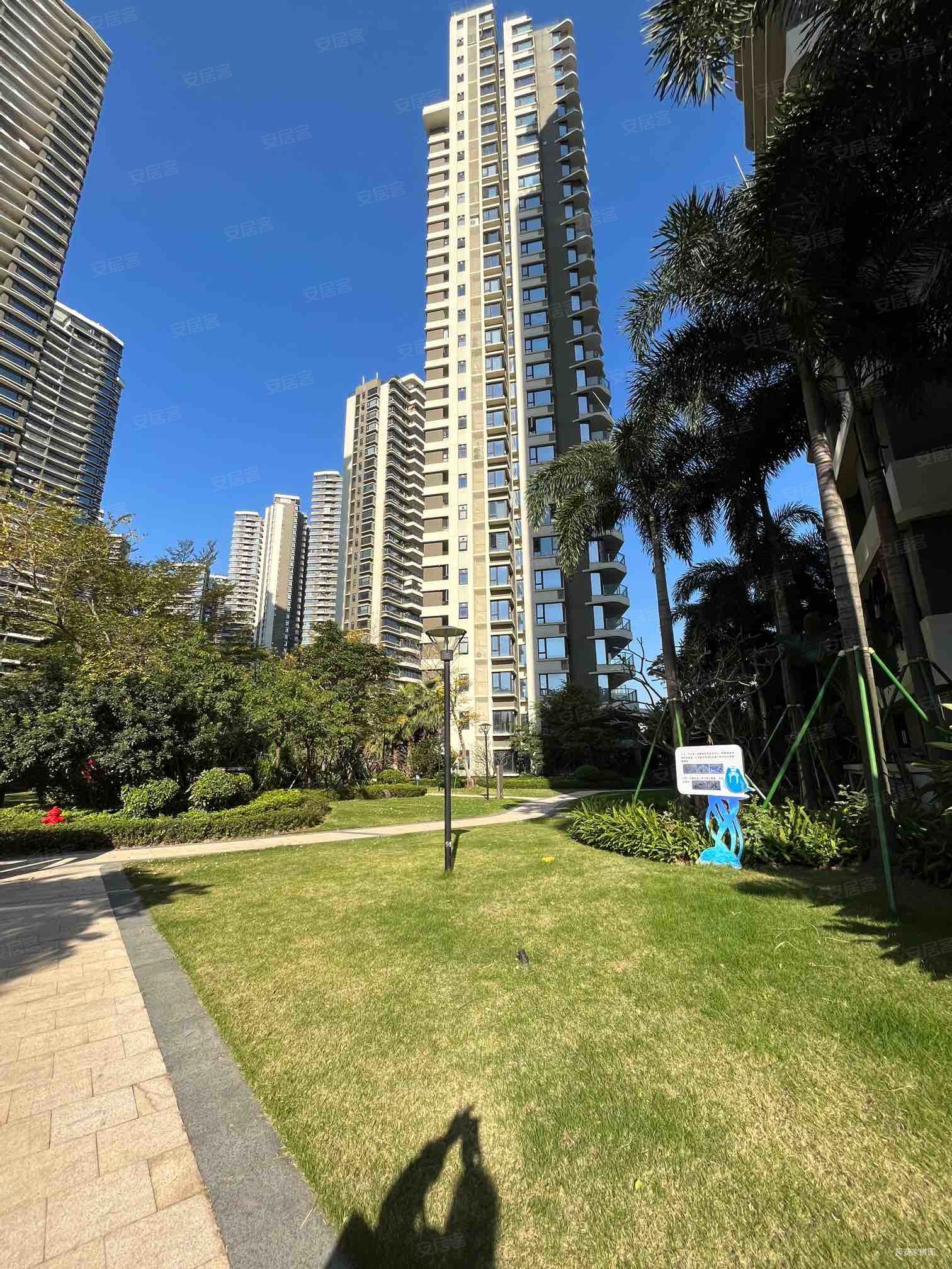 华发峰景湾2室2厅1卫75㎡南230万