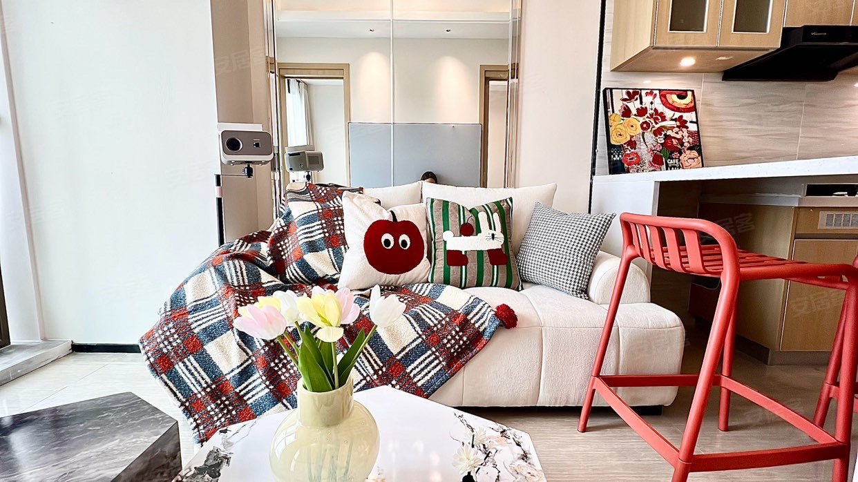 万家丽地铁口 精装一室 随时看房