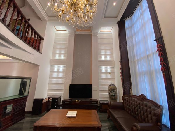 上海松江松江新城檀香花苑(别墅)檀香花苑(别墅) 5室2厅3卫 南北通透