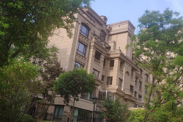 不足,绿地香树花城怎么样,绿地香树花城周边房产中介经纪人评价-西安
