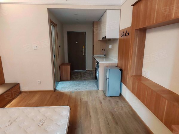 济南高新国际会展中心中垠广场紧邻汉峪金谷整租小公寓 上下复式 可