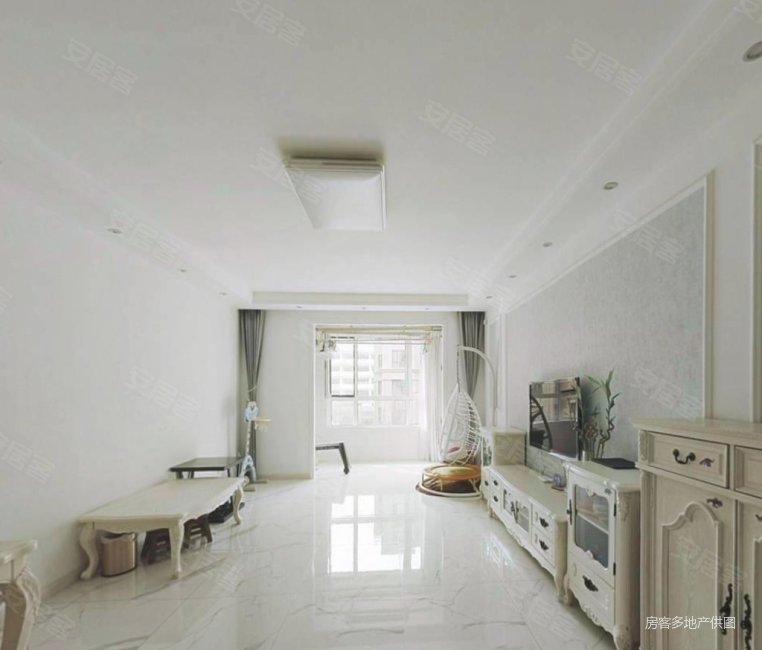 复地湖滨广场 精装4居 电梯洋房 送地库车位 满五  无个税