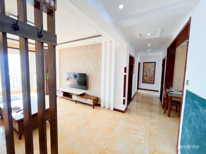 华林国际公馆洋房精装出售,套三带家具家电,报价67万