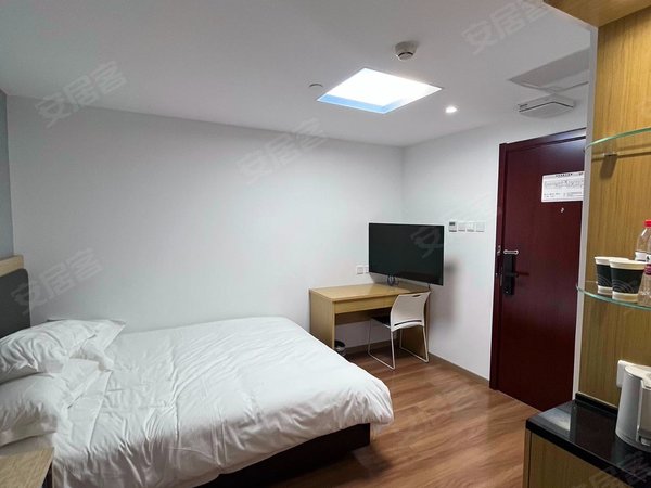 进贤红霞公寓王府井地铁四百米!无中介押一付一!