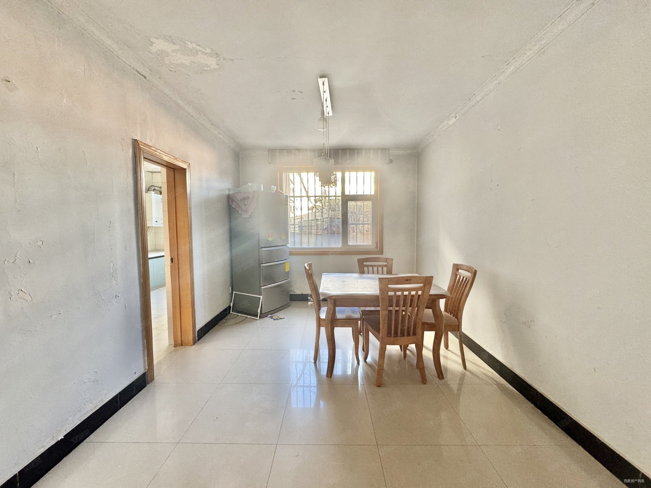 海晏路36号院3室2厅2卫148㎡南北150万